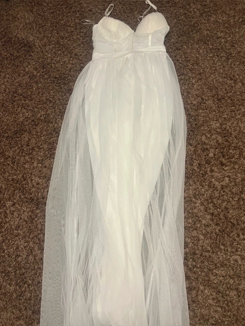 Elegant White Maxi Dress with Spaghetti Straps